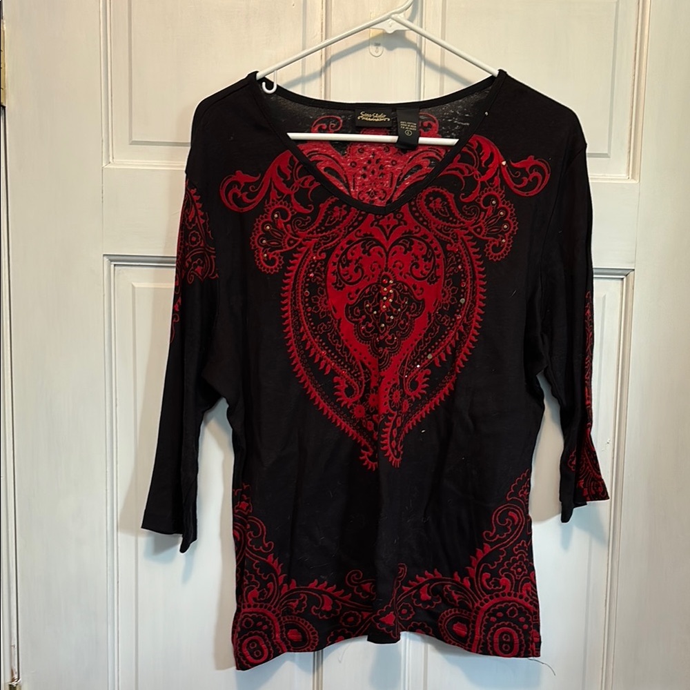 Sara Studio Red and Black 3/4 Sleeve Graphic Blouse - Picture 1 of 5
